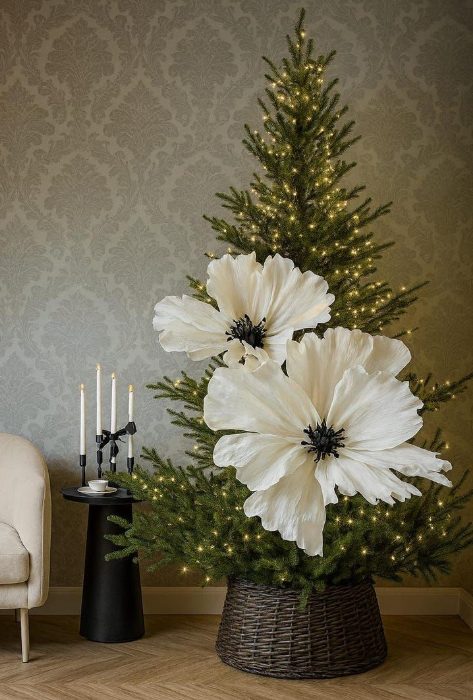 Organic modern holiday tree inspiration