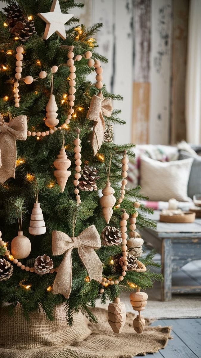 Rustic lodge holiday tree inspiration